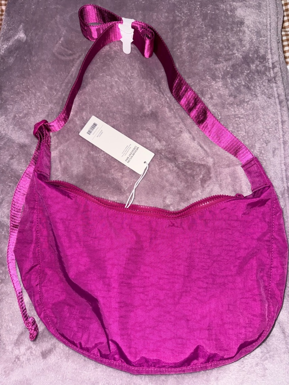 Baggu Women’s Fuchsia Shoulder Bag 
New with tag. - Picture 2 of 3